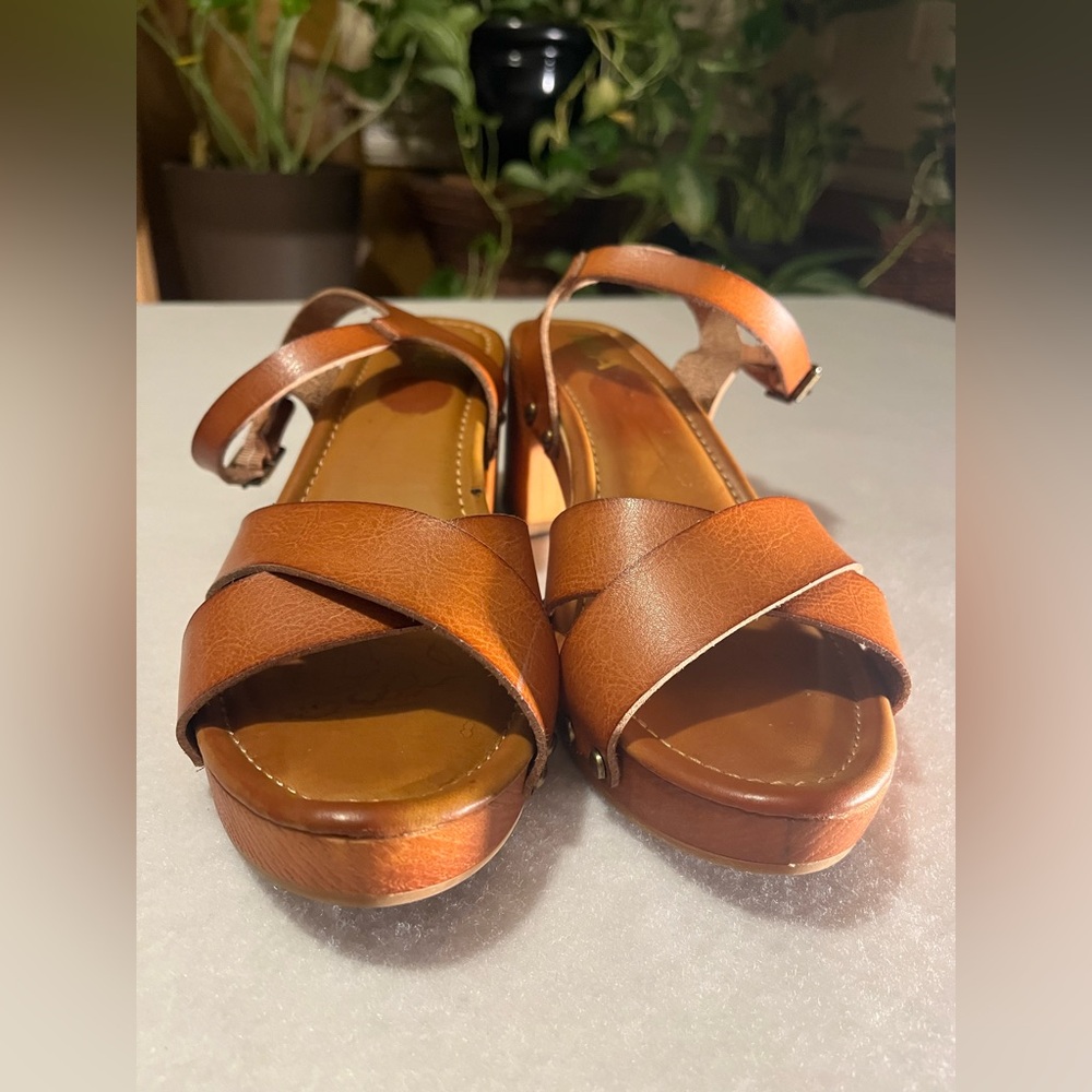 MIA Brown Leather Cross-Strap Platform Sandals